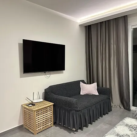 Luxury In Long Apartment