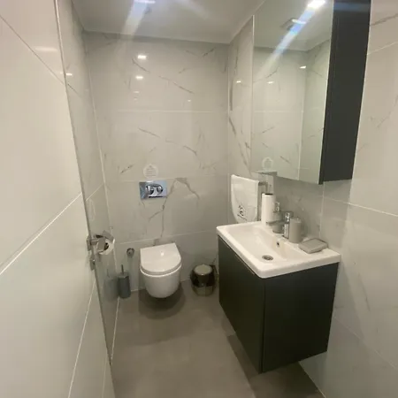 Apartament Courtyard Long