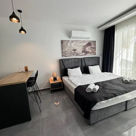 Apartament Courtyard Long