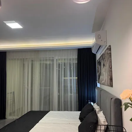 Apartament Courtyard Long *