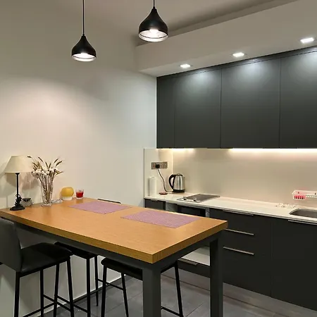 Luxury In Long Διαμέρισμα *