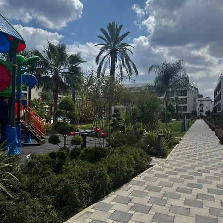Courtyard Long Διαμέρισμα *
