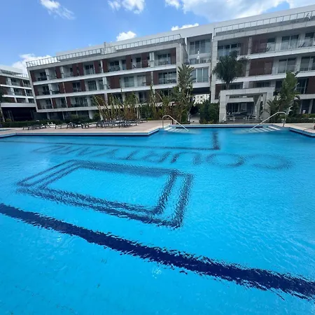 Courtyard Long Διαμέρισμα *